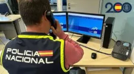 Alerta con los QR: la Policía avisa de que pueden estafarte utilizando tu propia cámara y cómo evitarlo