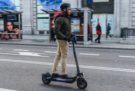 Denuncian fallos en la DGT para registrar los patinetes: la web se cuelga tras pagar la tasa