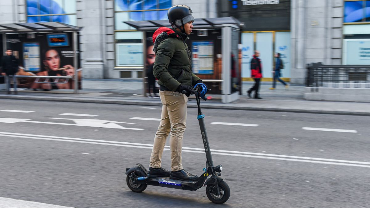 Denuncian fallos en la DGT para registrar los patinetes: la web se cuelga tras pagar la tasa