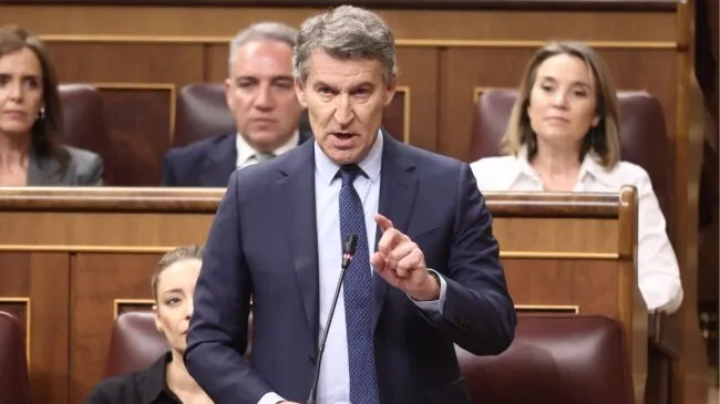 Feijóo pide que Juan Carlos I regrese a España tras desclasificarse los documentos del 23-F