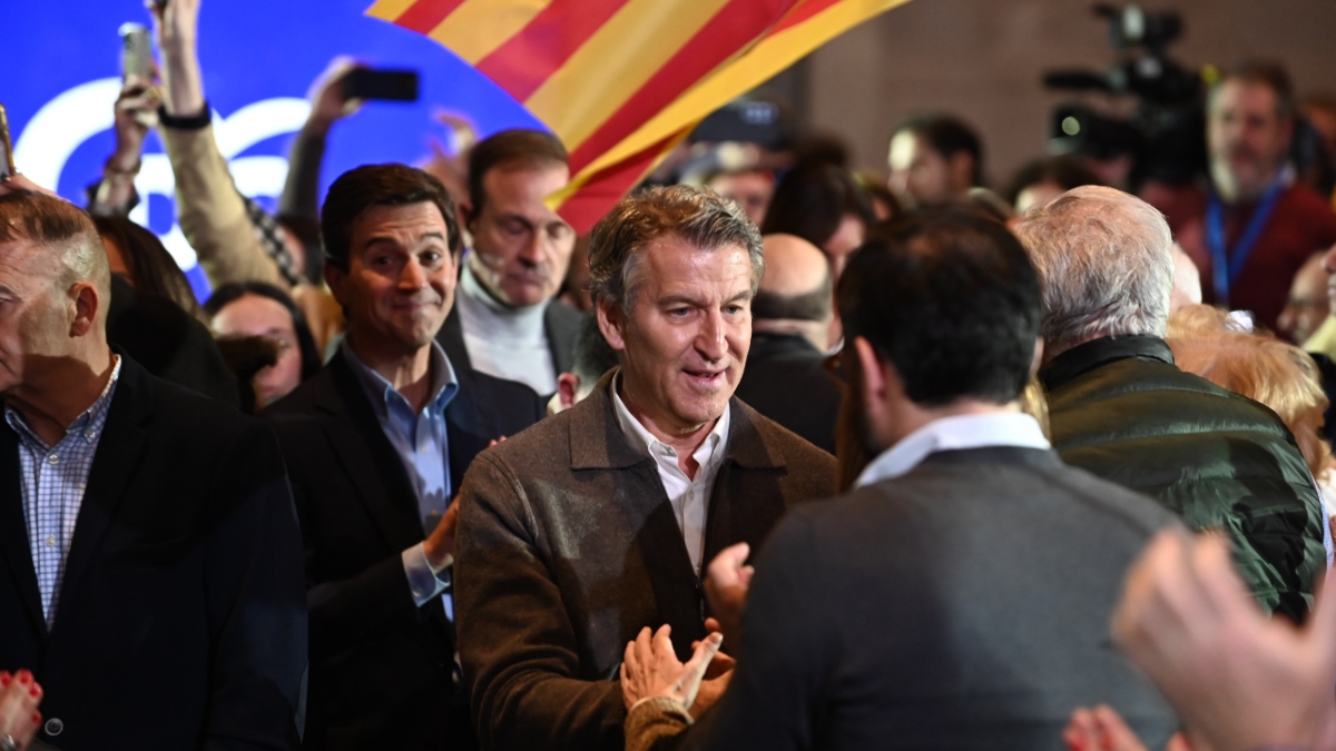 Feijóo pide no «dispersar» el voto con Vox: «Hay que poner el cabreo a trabajar, no a bloquear»