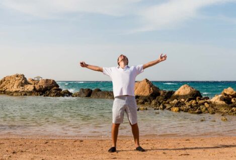 Javier García Ruiz, psicólogo, aclara algo que no siempre sabemos: «Todas las personas tenemos una línea base de felicidad»