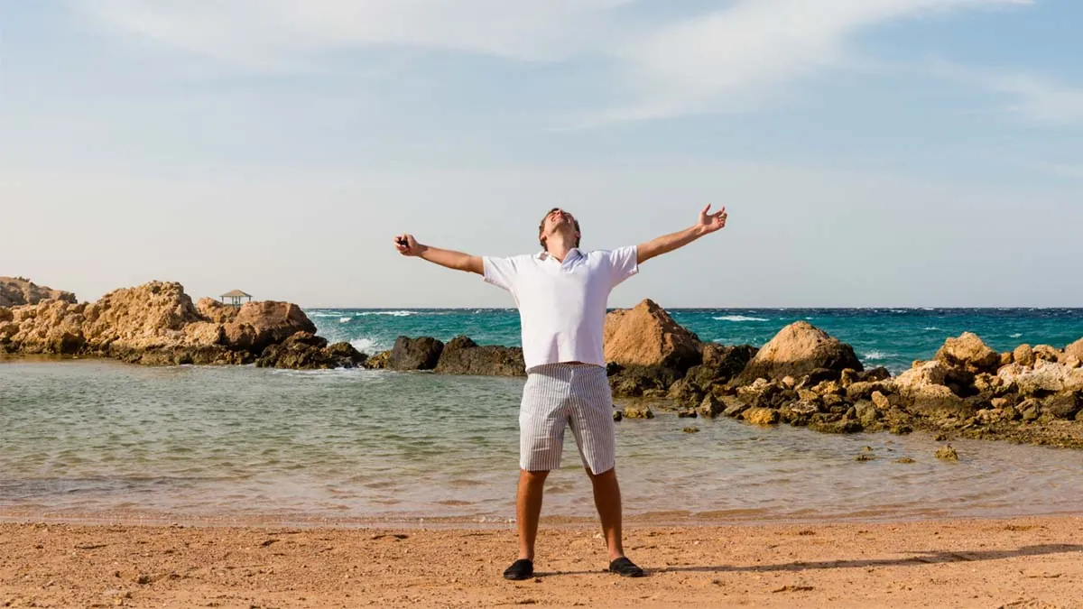 Javier García Ruiz, psicólogo, aclara algo que no siempre sabemos: «Todas las personas tenemos una línea base de felicidad»