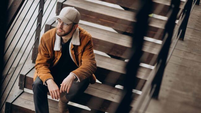 Daniel López, psicólogo, lo explica con claridad: «La felicidad no es alegría, no es exaltación. Eso solo son emociones y momentos»