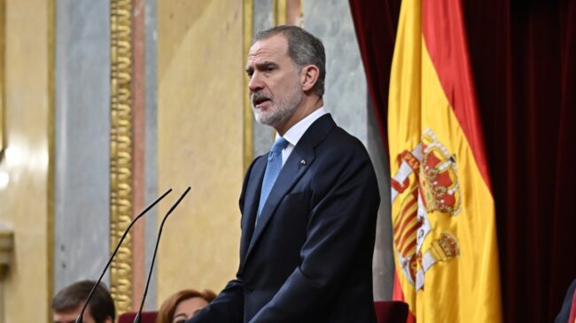 Felipe VI traslada por teléfono su afecto a los países vecinos afectados por la guerra de Irán