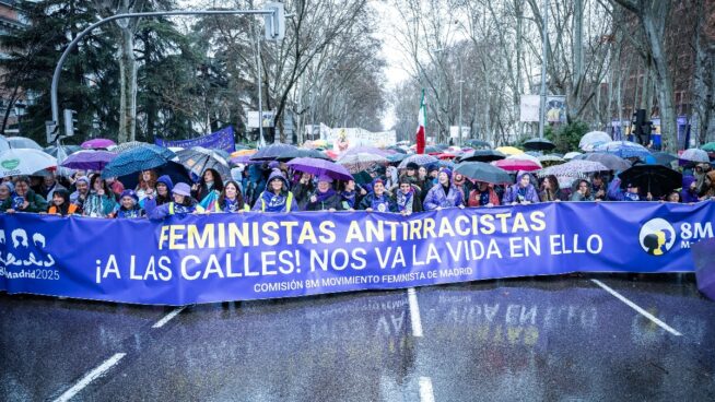 La mitad de los jóvenes ve el feminismo como una herramienta de manipulación política