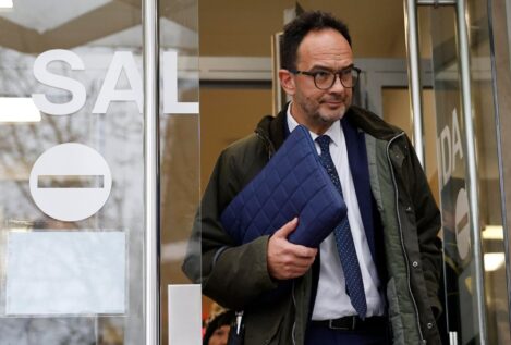 Hernando reconoce una reunión con Leire Díez para hablar de una información contra Sánchez