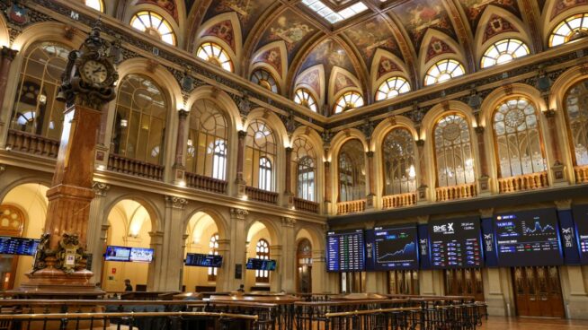 El Ibex 35 conquista los 17.800 puntos con Telefónica como gran motor de la sesión