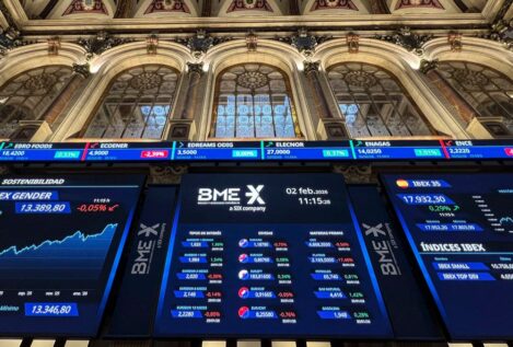 El Ibex pierde los 17.100 puntos en la semana, con el petróleo en 101 dólares