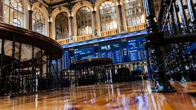 El Ibex 35 cierra en máximos históricos tras subir un 1,4%