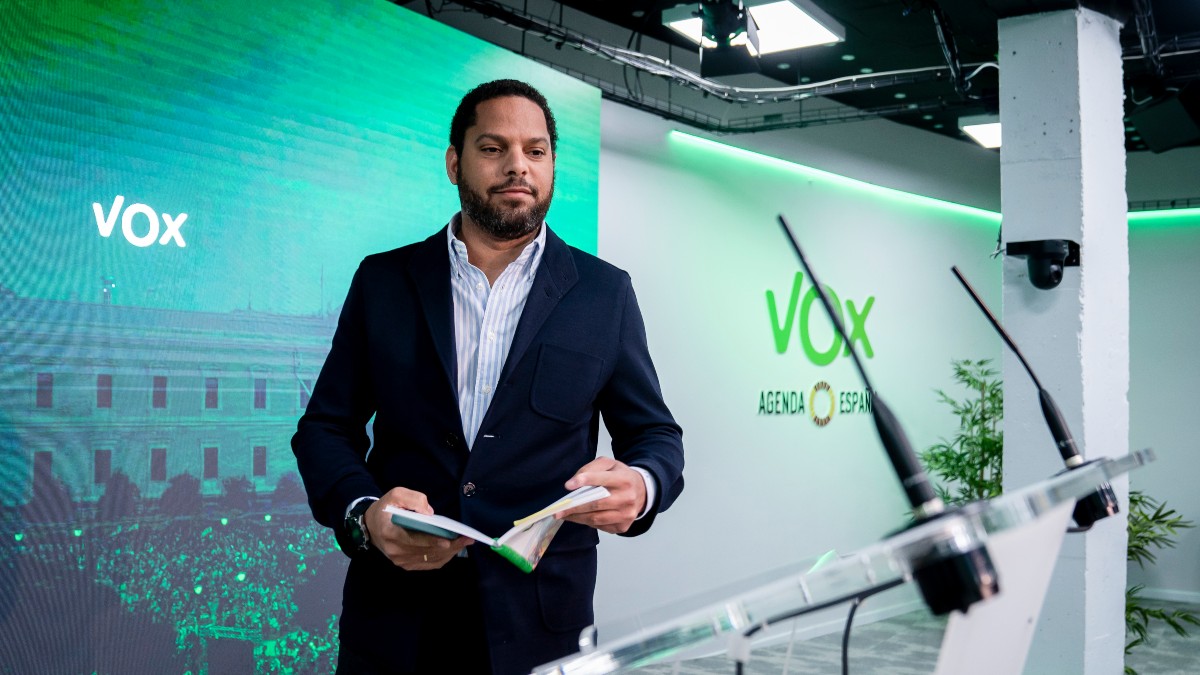 Vox pide pactar un programa de gobierno en Extremadura y Aragón y luego, los puestos
