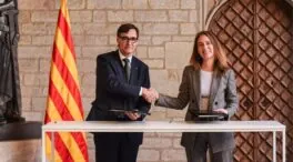 Illa y Albiach (Comuns) firman el acuerdo de Presupuestos de la Generalitat