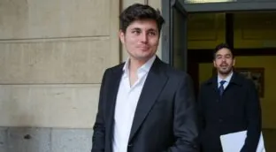 Vito Quiles pide 250.000 euros a Sarah Santaolalla por «injurias y calumnias»