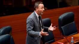 La vida personal de Íñigo Henríquez de Luna (Vox): hijo de marquesa, casado con una publicista, tres hijos y apasionado de la caza