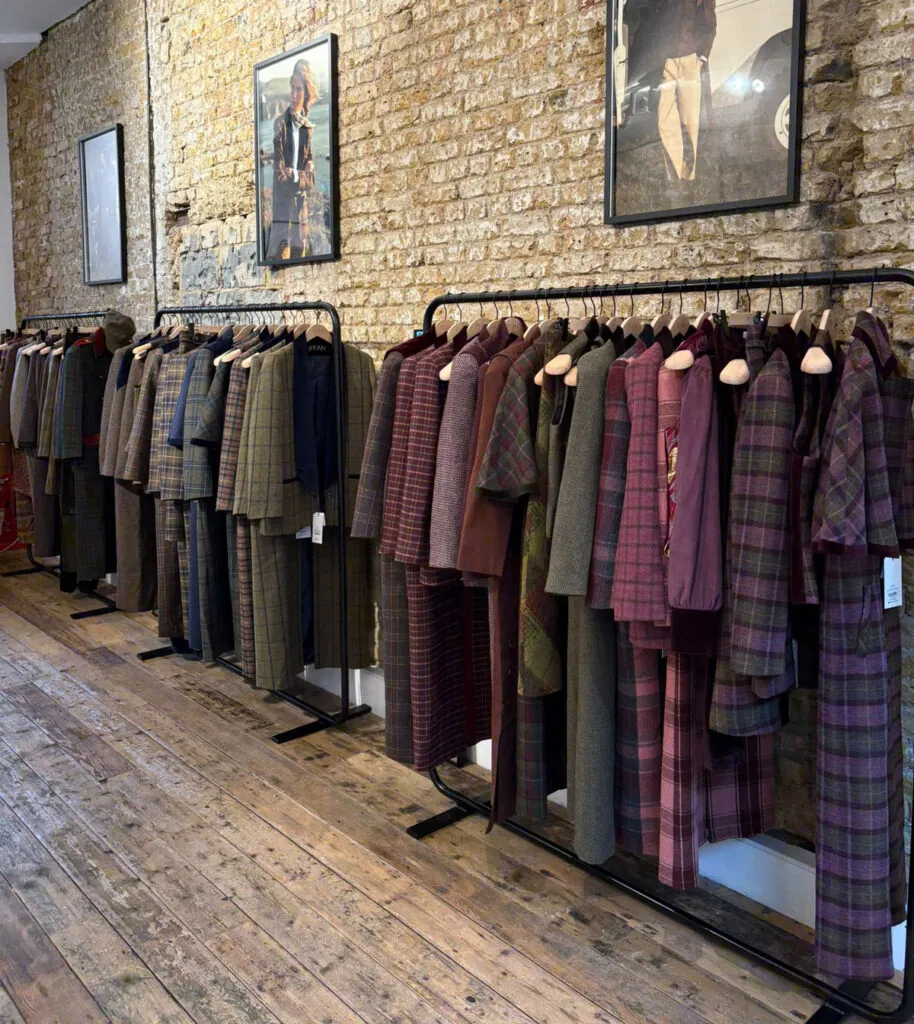 Interior de la tienda de la firma BYAN