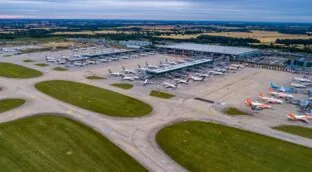 La Policía británica investiga vuelos privados en Stansted por posibles vínculos con Epstein