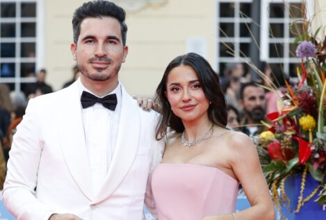 La vida personal de Javier Castillo: 20 años con su mujer, tres hijos y la pérdida de su madre