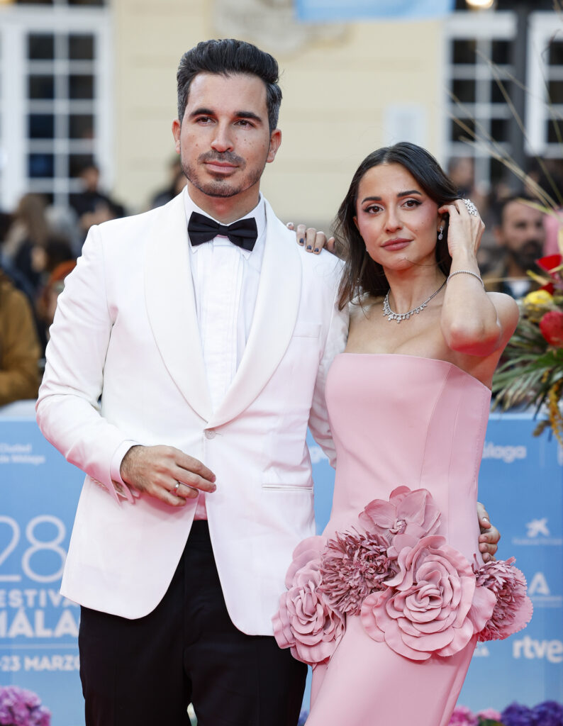 vida personal escritor javier castillo mujer hijos madre