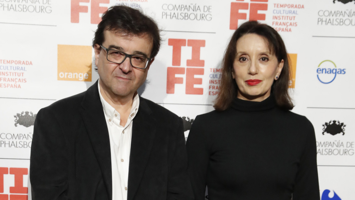 Javier Cercas, más allá del escritor: una historia familiar que le avergüenza y conoció a Mercè, su mujer artista, en un tren