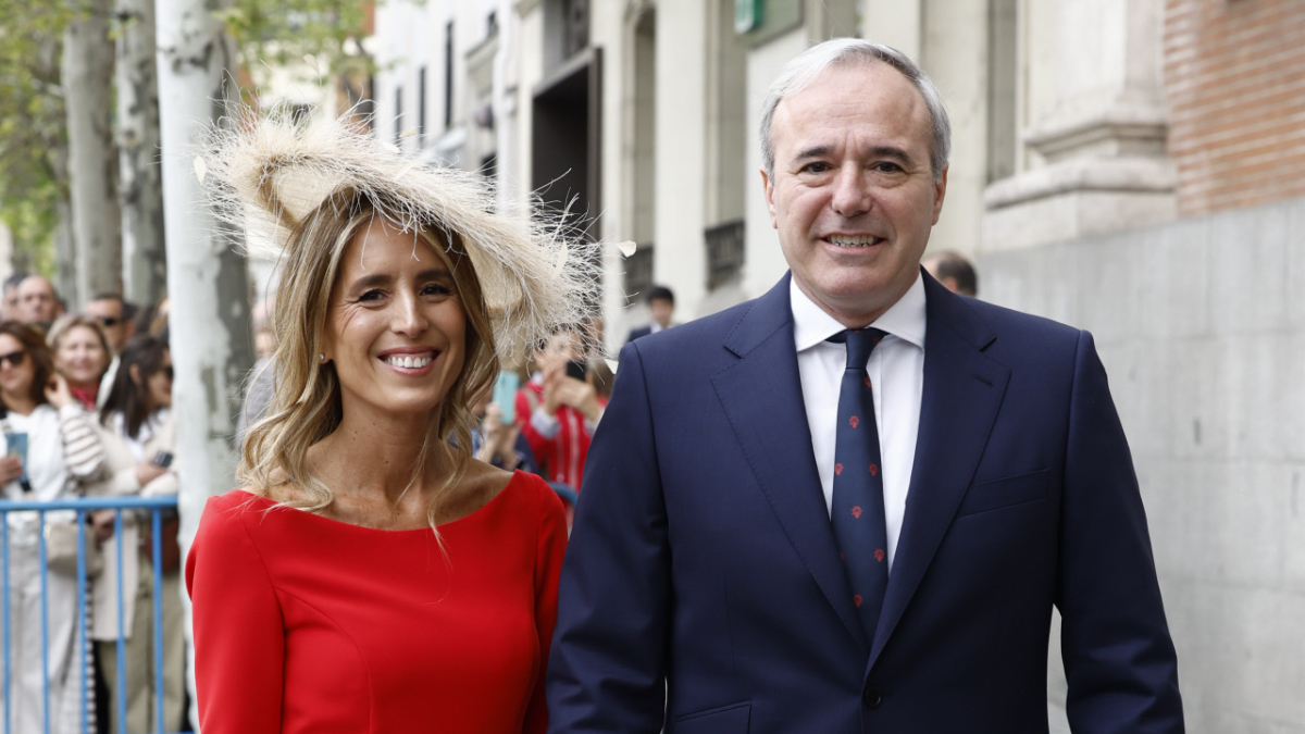 Jorge Azcón, más allá del político: dos hijos, un padre futbolista y pasión por la gastronomía de Aragón