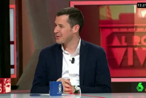 Juan Segovia, más allá del PSOE y José Bono: trabajó en la editorial de su familia y una estética cuidada