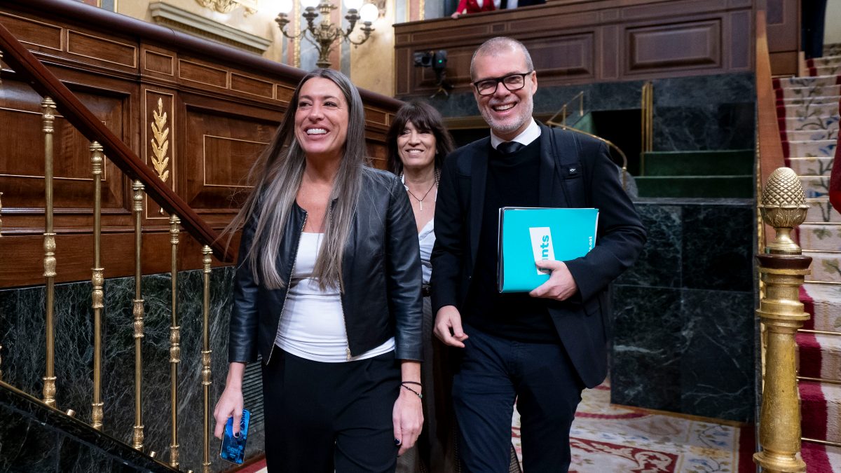 Junts rechaza apoyar la prohibición del burka que propone Vox y presentará una propia