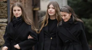 Por qué Leonor y Sofía renunciaron a su sueldo y cuándo comenzarán a cobrarlo: la fecha clave