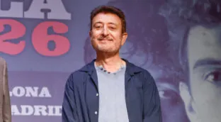 El patrimonio que hace sonreír a Manolo García: vende cuadros en Barcelona y sus derechos de autor