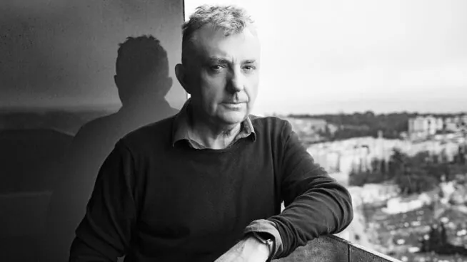 ‘Islandia’, de Manuel Vilas: la novela donde el amor se rompe y la literatura lo salva del olvido