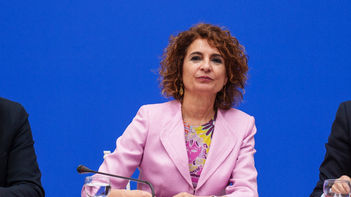 Lío en el sector petrolero: la derrota de Sánchez en el Congreso deja solo ocho operadores