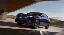 Mazda CX-6e: un SUV eléctrico con acento japonés que quiere inquietar al Tesla Model Y