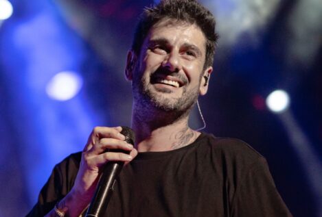 Melendi, el niño pegado a su madre que hoy es padre de cinco hijos: así fue su infancia en Oviedo