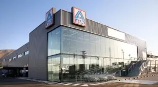 Se esperan colas en Aldi este sábado: llega el rizador 'Dyson' alemán por menos de 25 euros que será viral