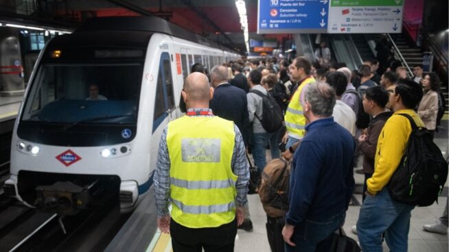 Interrumpida la circulación en la línea 8 del metro de Madrid, que conecta Barajas