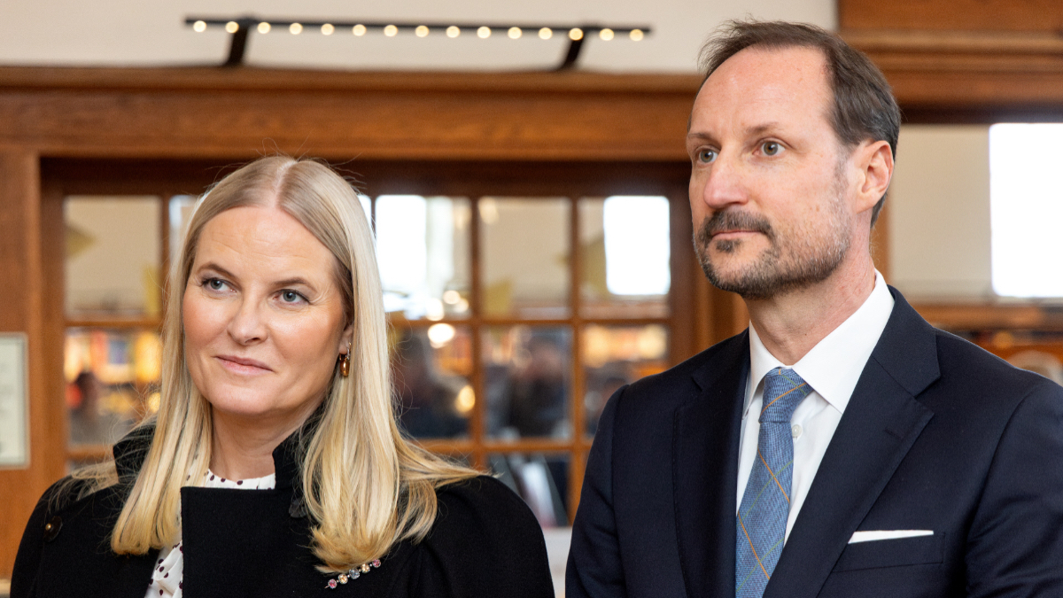 Todo lo que hay que saber del escándalo entre Mette-Marit y Epstein: «París es un buen lugar para el adulterio»