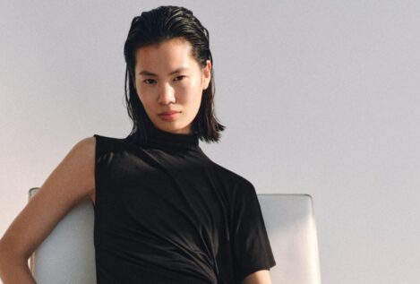 Di adiós a las bailarinas: mido 1,55 y este es el truco de imagen para estilizar las piernas al llevar vaqueros