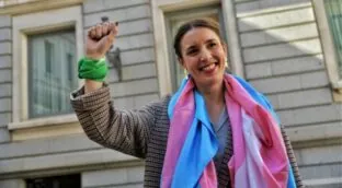 Las feministas crean un registro de los hombres que han usado la 'ley trans' para beneficiarse