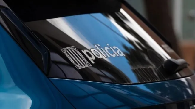 Detenido un exconcejal de la CUP tras forcejear con la Policía en un pleno de Santpedor