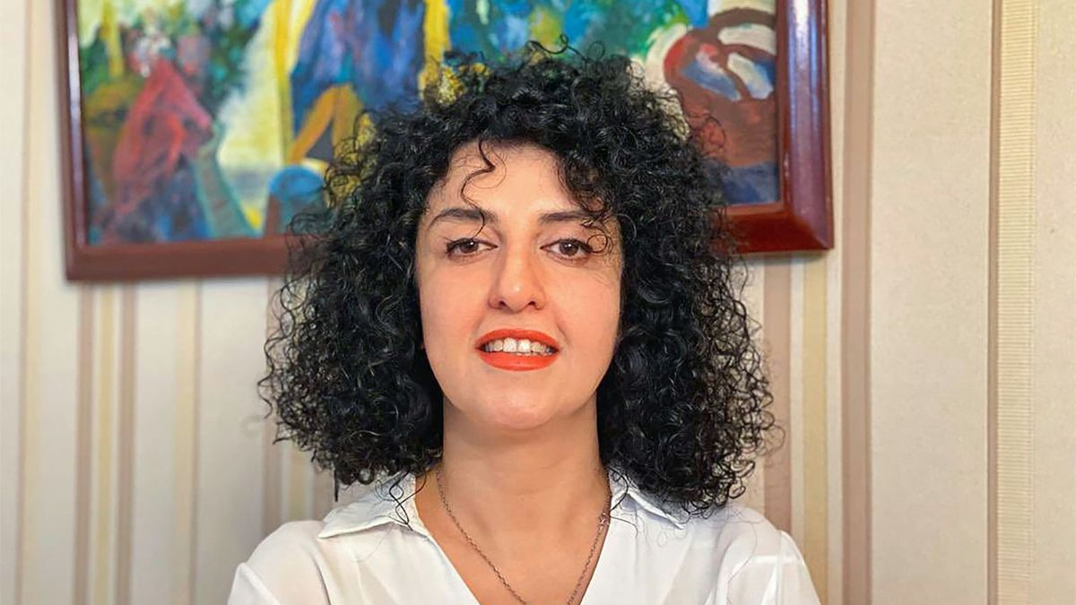Irán condena a Narges Mohammadi, Nobel de la Paz, a siete años y medio de prisión