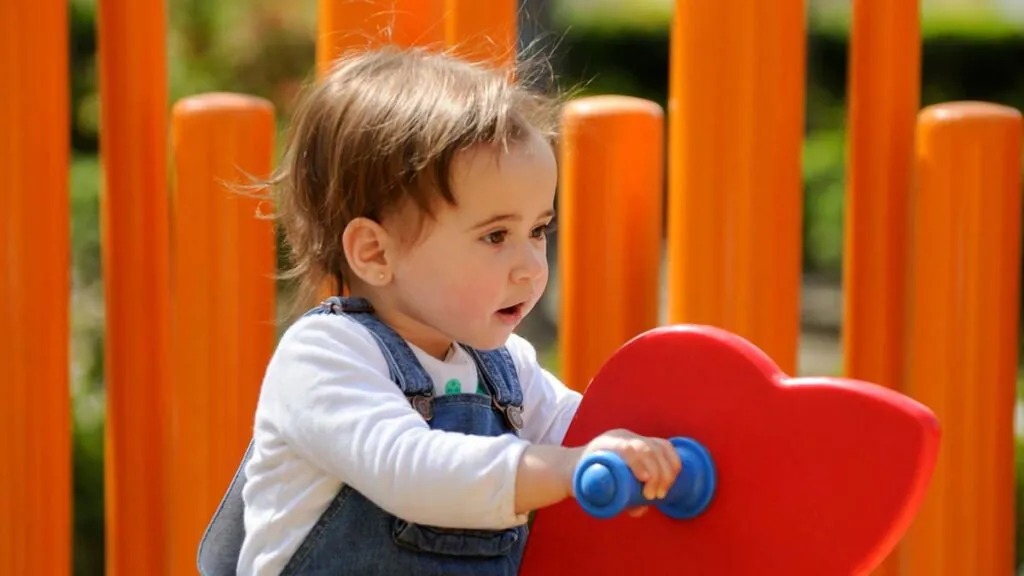 nina-infancia-felicidad-marian-rojas