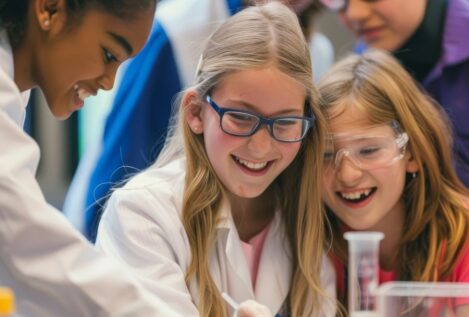 La IA y la falta de referentes frenan el acceso de mujeres jóvenes a las STEM