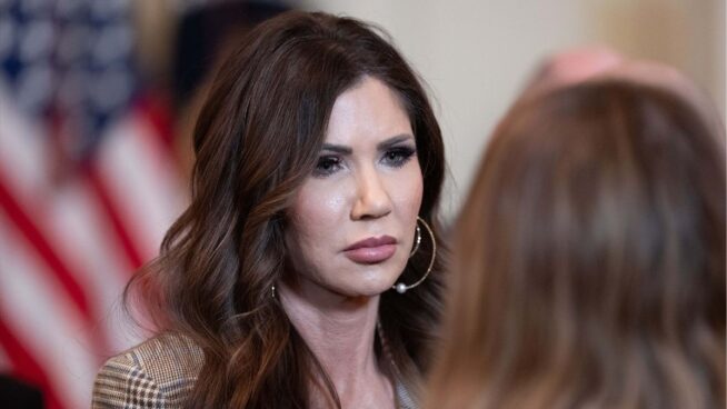 Un juez de EEUU declara ilegal la política para deportar inmigrantes a terceros países