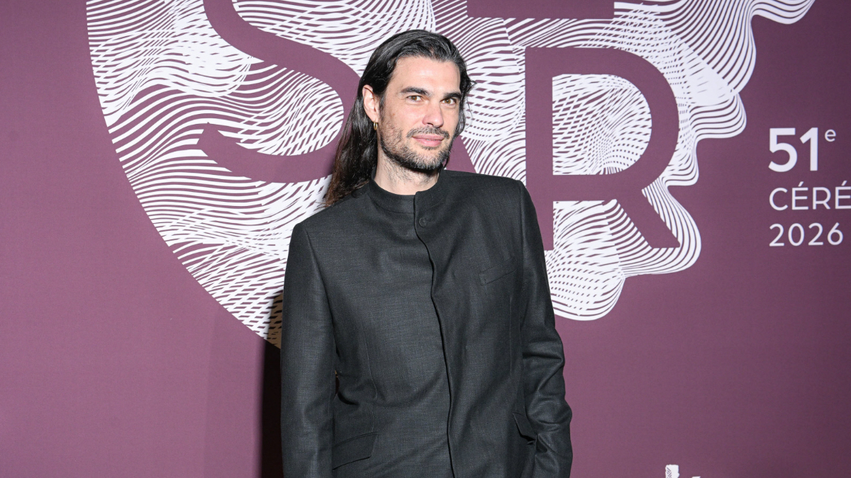 Oliver Laxe, el director que conquista los Goya: vive en la aldea de sus abuelos en Lugo y exploró el sufismo