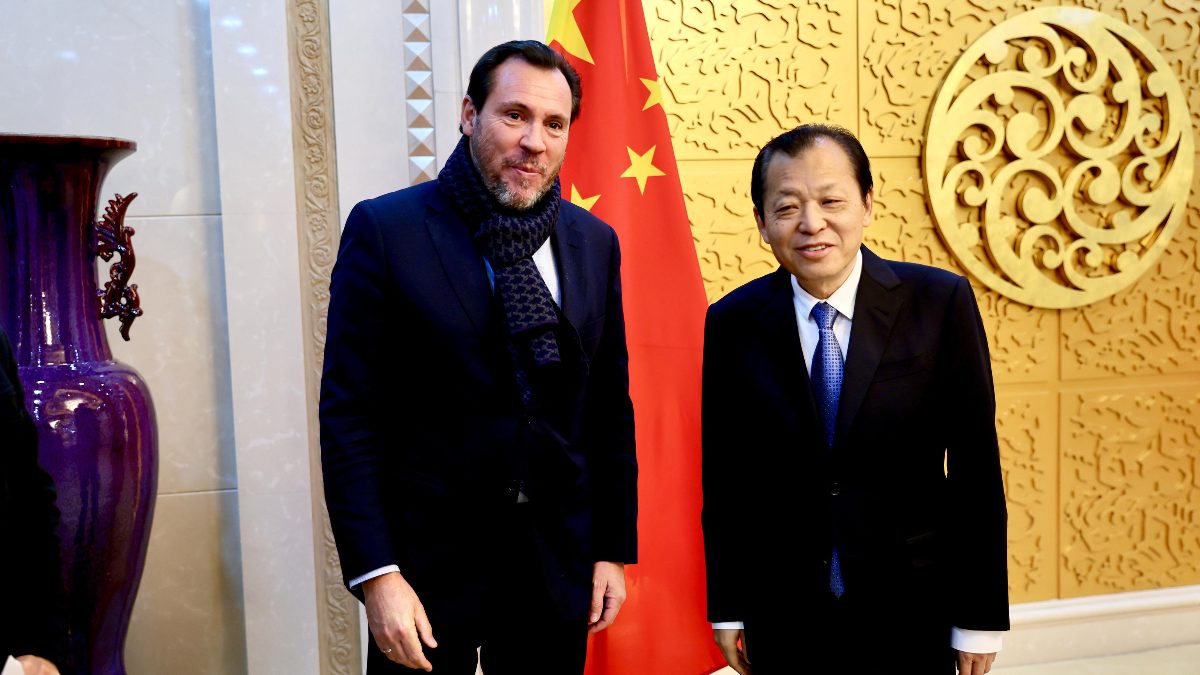 Óscar Puente se gastó 27.500 euros en un viaje de cuatro días a Londres