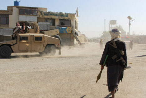 Pakistán ataca siete bases «terroristas» en la frontera con Afganistán: al menos 17 muertos