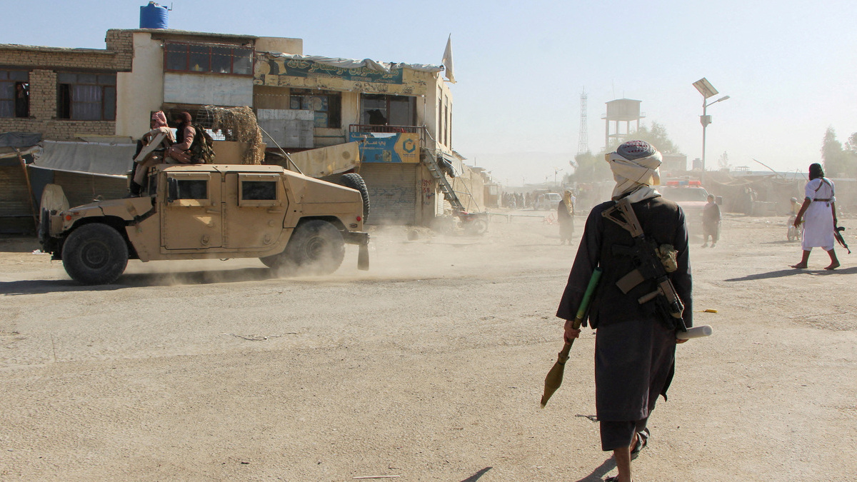 Pakistán ataca siete bases «terroristas» en la frontera con Afganistán: al menos 17 muertos