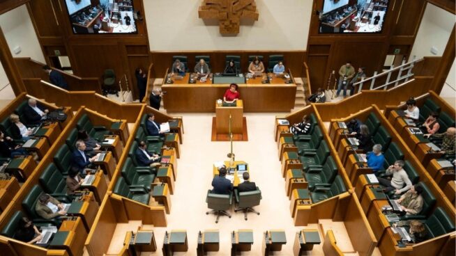 El Parlamento vasco rechaza prohibir el burka o el niqab en espacios públicos