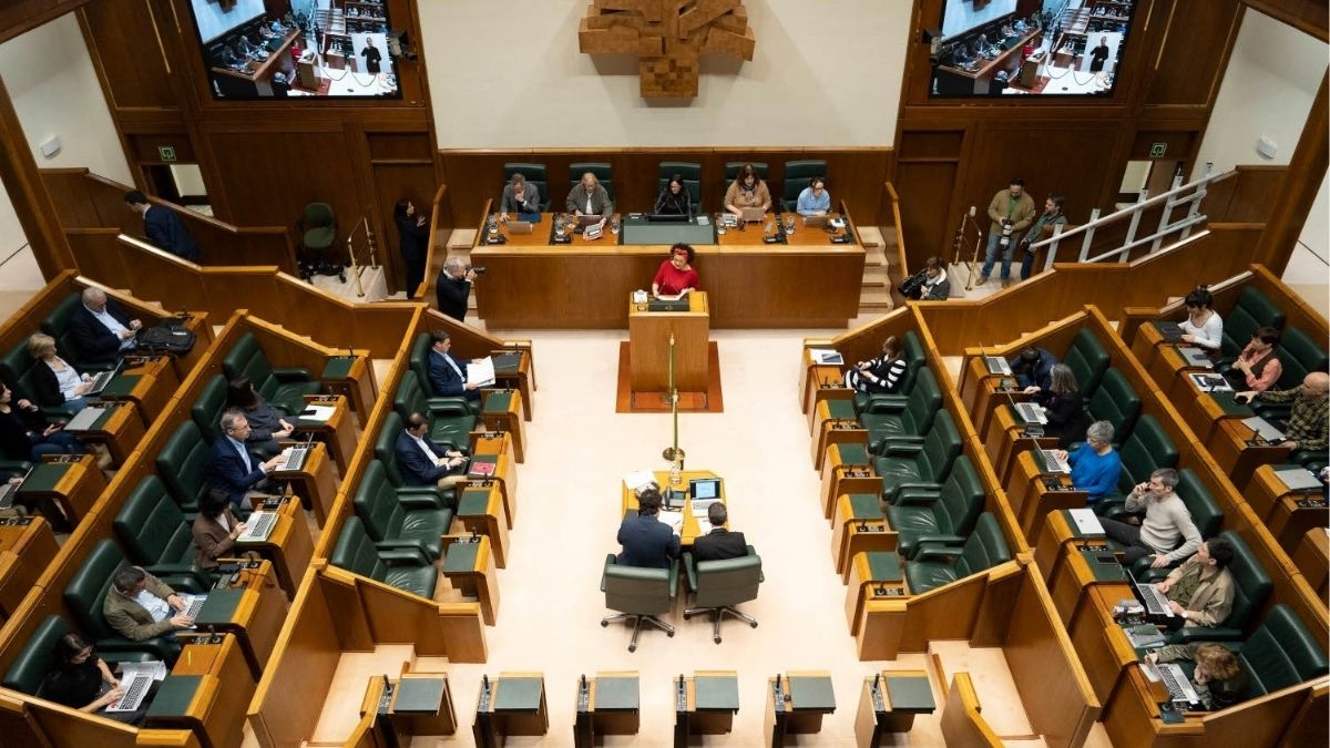 El Parlamento vasco rechaza prohibir el burka o el niqab en espacios públicos