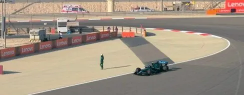 Pesadilla en Aston Martin: el motor de Alonso dice 'basta' en plena simulación de carrera