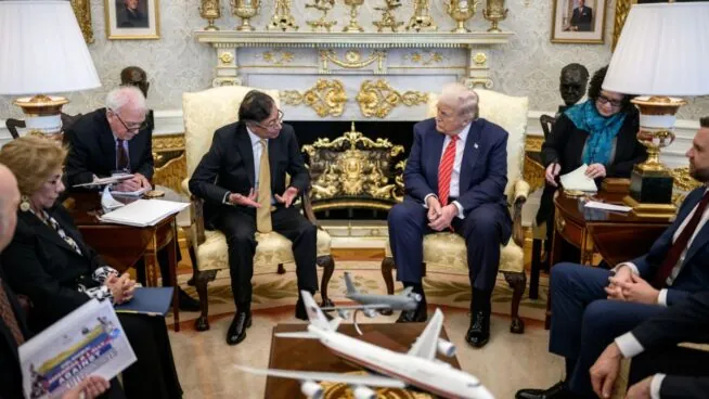 Petro dice que Trump «no cree en sanciones» y califica de «positiva» la reunión con él